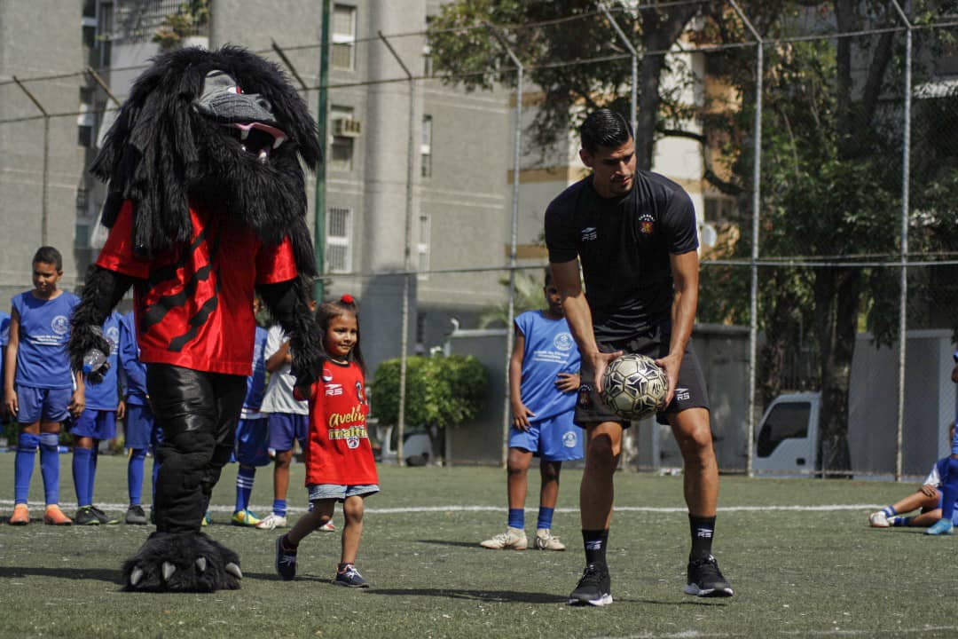 Asociación de Distrito y Caracas inician Clínica Deportiva en Montalbán