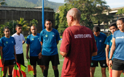 Alumnos del Curso de Iniciación Arbitral practicaron Procedimientos en el Terreno de Juego