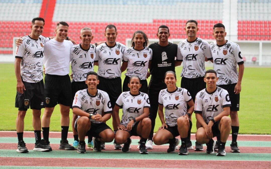 Árbitros Capitalinos de Futsal y FutPlaya ¡APROBADOS!