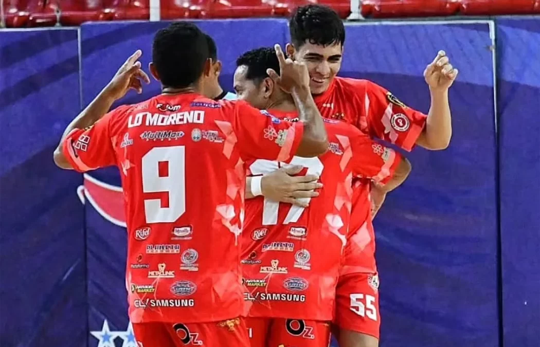 Centauros de Caracas firme en la cima del Torneo Apertura tras superar a Marineros