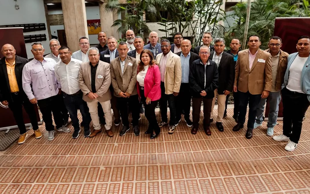 AFDC presente en el Workshop “Liderando El Futuro” en alianza entre la FVF y IESA