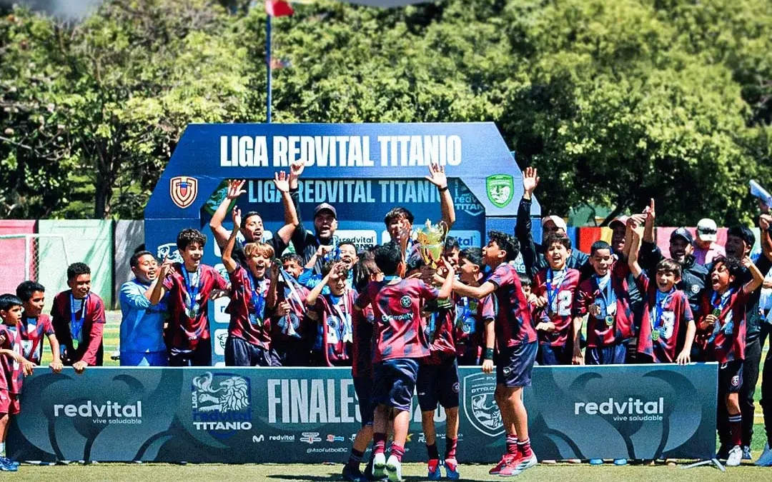 Liga REDVITAL Titanio presenta con orgullo a sus Campeones del Torneo Apertura 2026