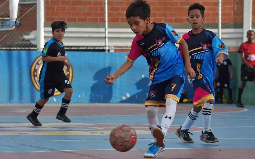 Liga Distrital Zafiro Futsal cuenta con sus primeros finalistas