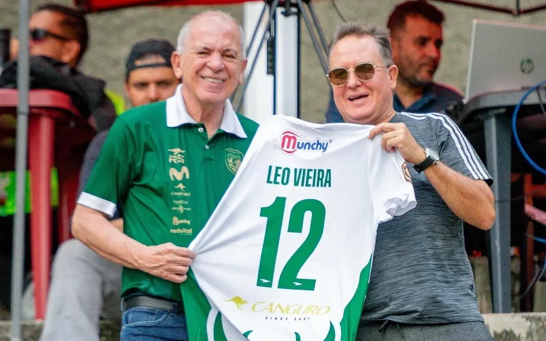 AFDC hizo merecido reconocimiento al Señor Leonardo Vieira de Alimentos MUNCHY