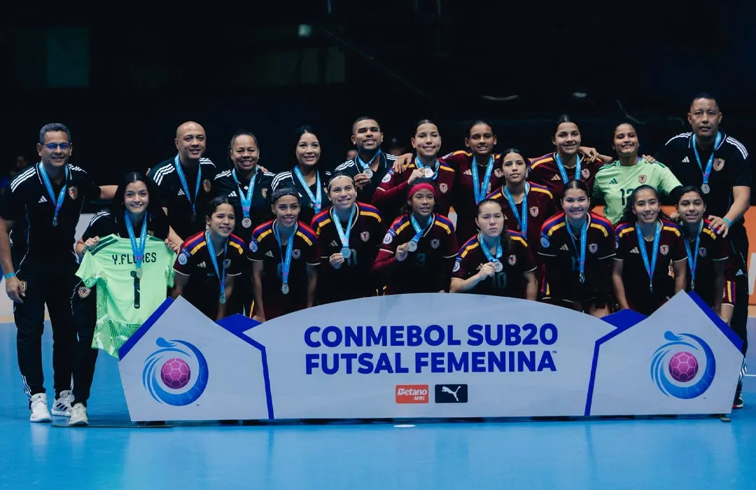 Vinotinto Femenina