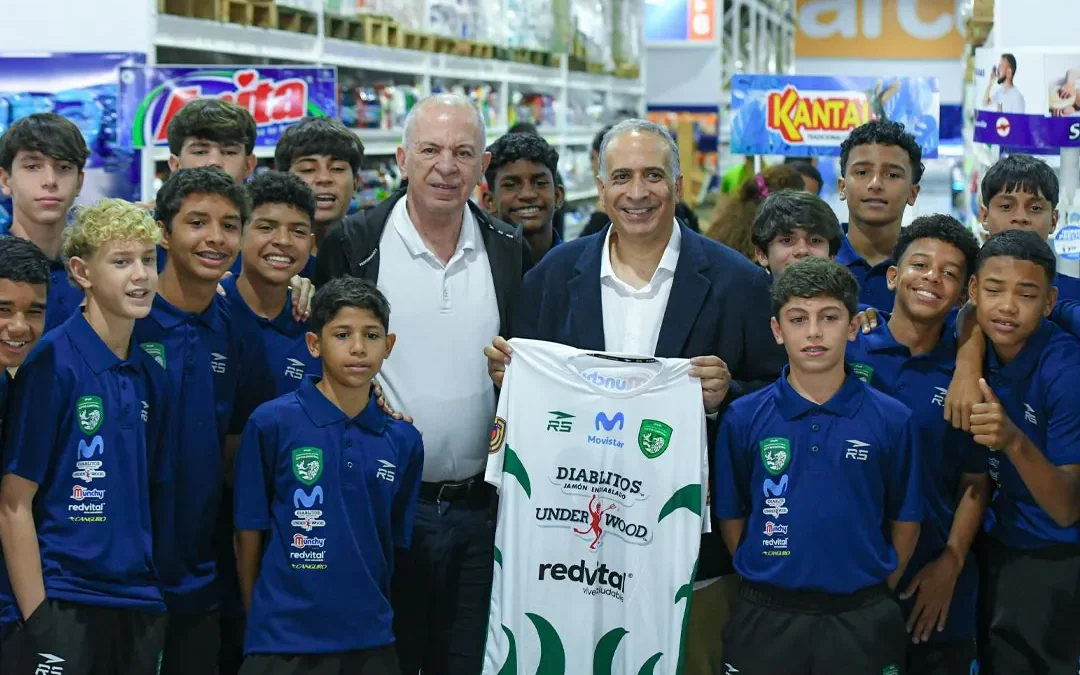 AFDC y Selección Sub 14 presentes en reinauguración de Redvital Makro La Yaguara