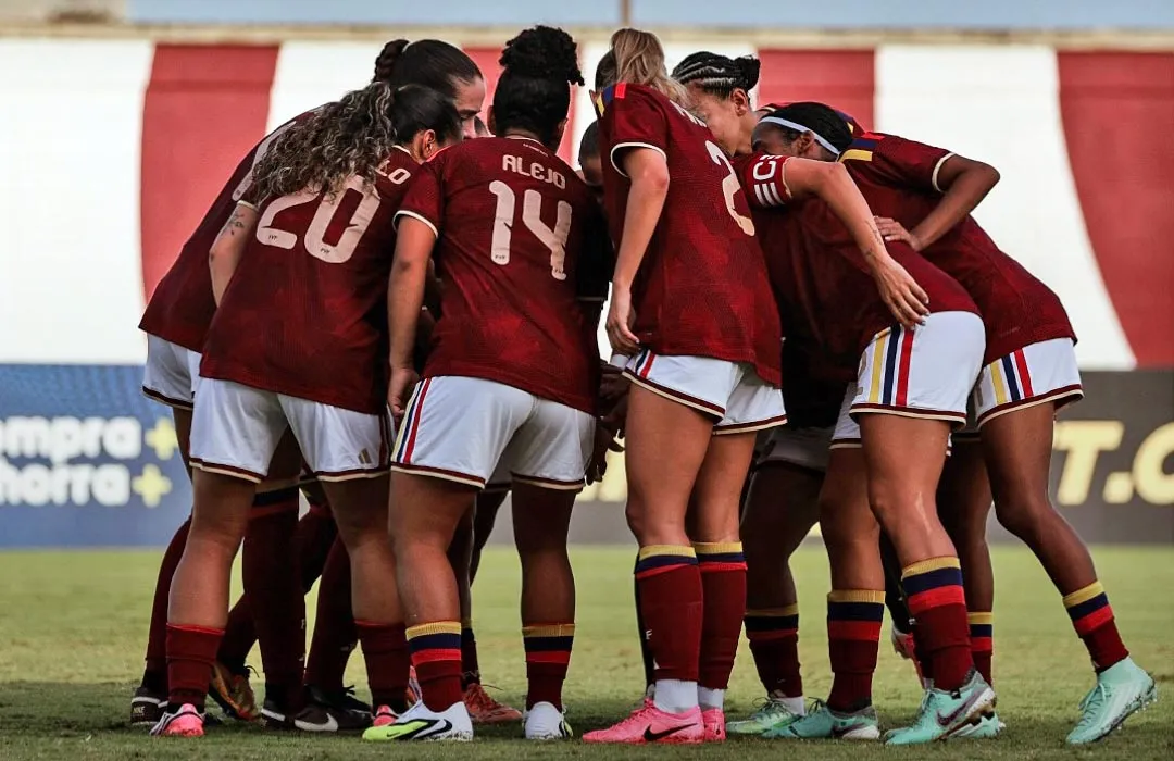 Vinotinto Femenina